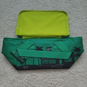 NWT - Trader Joe's mini insulated bag. Green